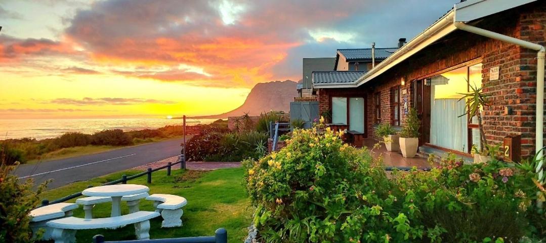 La Mer Seafront Selfcatering Accommodation クレインモンド エクステリア 写真